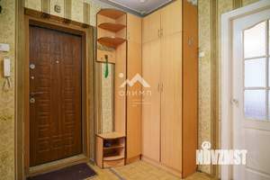 3-к квартира, вторичка, 60м2, 1/5 этаж