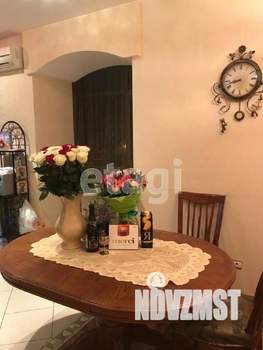 4-к квартира, вторичка, 140м2, 5/5 этаж