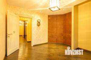 3-к квартира, вторичка, 153м2, 3/6 этаж