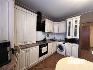 2-к квартира, вторичка, 68м2, 1/4 этаж