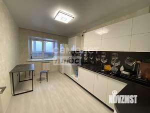 2-к квартира, вторичка, 63м2, 12/12 этаж