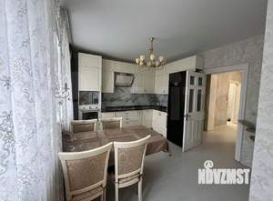 3-к квартира, вторичка, 110м2, 1/5 этаж