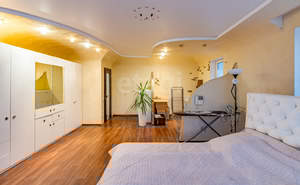 4-к квартира, вторичка, 170м2, 2/2 этаж