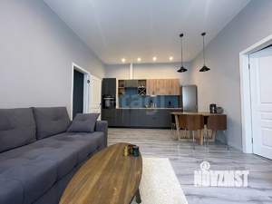 2-к квартира, вторичка, 64м2, 1/5 этаж