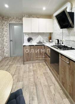 2-к квартира, вторичка, 52м2, 1/10 этаж