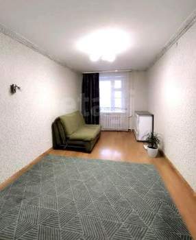 2-к квартира, вторичка, 62м2, 1/10 этаж