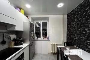 3-к квартира, вторичка, 63м2, 8/10 этаж