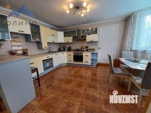 4-к квартира, вторичка, 132м2, 2/5 этаж