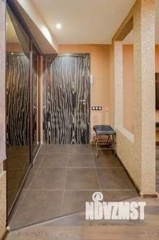 2-к квартира, вторичка, 70м2, 1/10 этаж