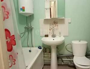 2-к квартира, вторичка, 44м2, 1/4 этаж