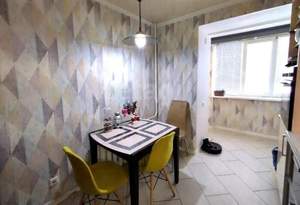 2-к квартира, вторичка, 62м2, 1/10 этаж