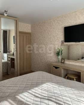 2-к квартира, вторичка, 63м2, 1/5 этаж