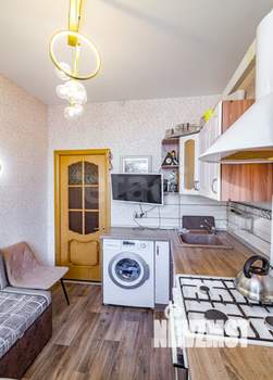 2-к квартира, вторичка, 58м2, 3/3 этаж