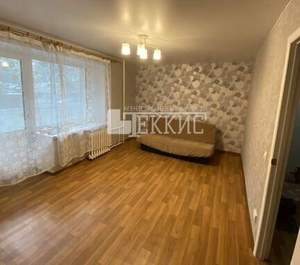 2-к квартира, вторичка, 53м2, 1/9 этаж
