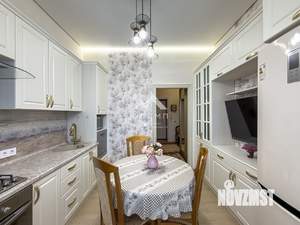2-к квартира, вторичка, 60м2, 1/5 этаж
