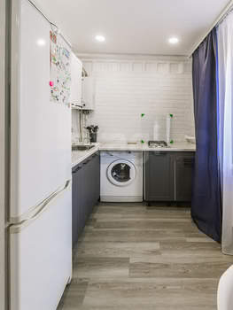 2-к квартира, вторичка, 60м2, 1/5 этаж