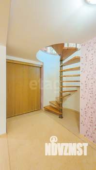 4-к квартира, вторичка, 141м2, 1/5 этаж