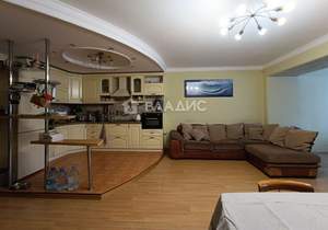 4-к квартира, вторичка, 184м2, 1/5 этаж