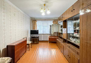 2-к квартира, вторичка, 42м2, 1/5 этаж