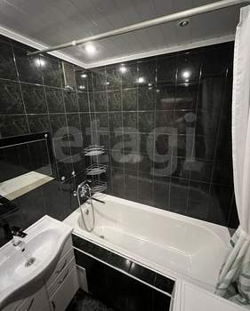 3-к квартира, вторичка, 71м2, 2/5 этаж