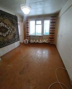 3-к квартира, вторичка, 58м2, 3/5 этаж