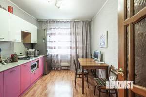 4-к квартира, вторичка, 81м2, 1/9 этаж