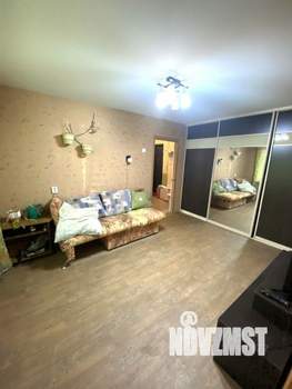 2-к квартира, вторичка, 37м2, 1/5 этаж