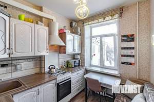 2-к квартира, вторичка, 58м2, 3/3 этаж