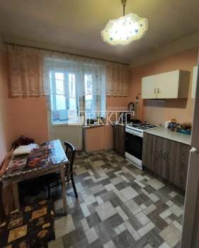 2-к квартира, вторичка, 50м2, 5/5 этаж
