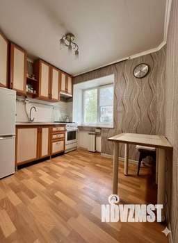 2-к квартира, вторичка, 41м2, 1/4 этаж
